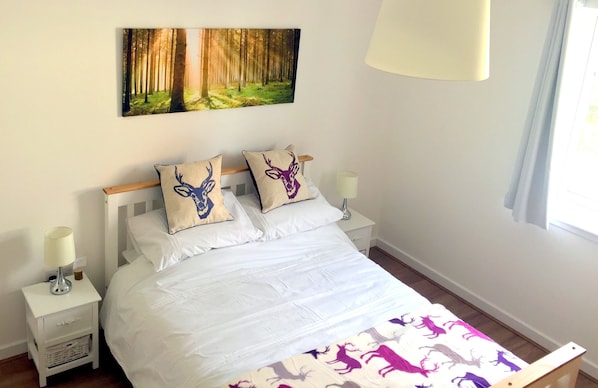 2 bedrooms, iron/ironing board, WiFi, bed sheets