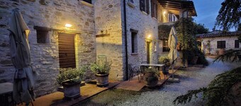 Frantoio-Le Gorghe di Valmarinon residenssi Umbriassa, 5 km Perugian WIFI-uima-altaalta