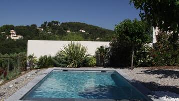 Piscine extérieure, piscine chauffée