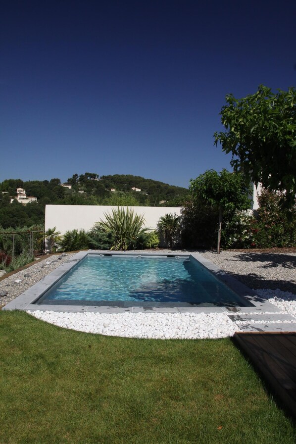 Piscine extérieure, piscine chauffée