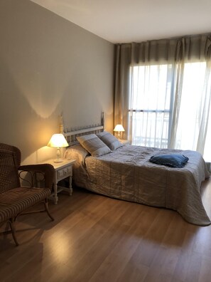 2 Schlafzimmer, Bügeleisen/Bügelbrett, WLAN, Bettwäsche