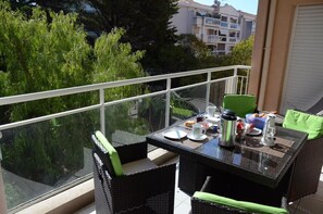 Breakfast on the balcony