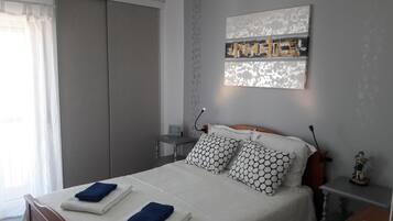 4 chambres, fer et planche Ă  repasser, Wi-Fi gratuit, draps fournis