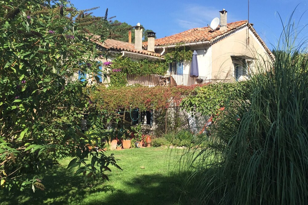 "La Terrasse" Gîte in a house of character XVIIIth century Garden, swimming pool