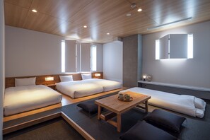 Down duvets, free WiFi, bed sheets - TSUGU Kyoto Sanjo by THE SHARE HOTELS (Kyoto)