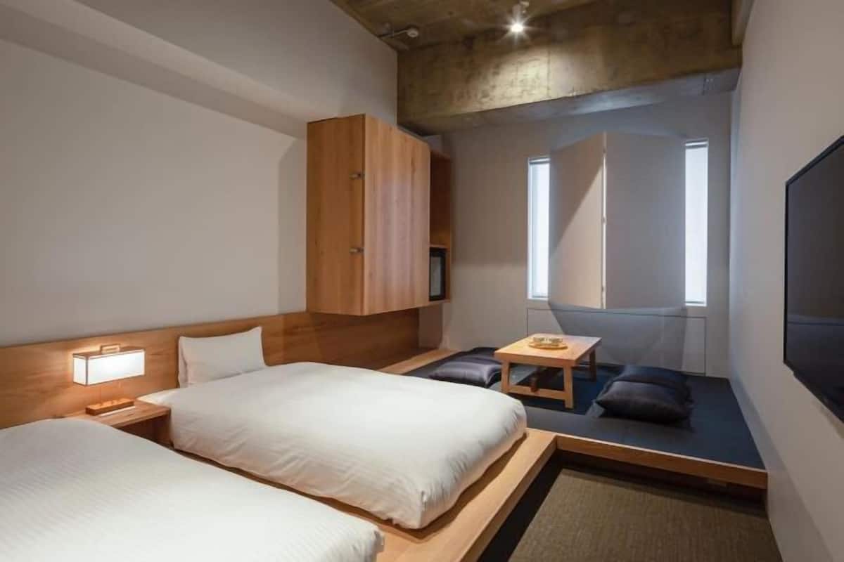Edredón, wifi gratis y ropa de cama
