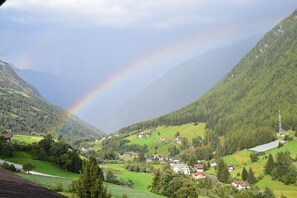 Unclassified image, 4 of 16, button