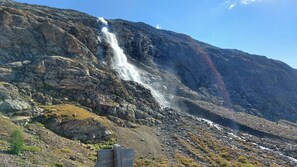 Exterior - Suite with a fantastic view of the Flim waterfall (Martell)