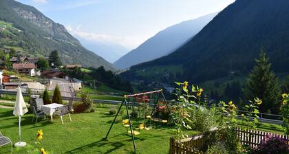 Appartement confortable avec vue sur la cascade fantatischem Flim