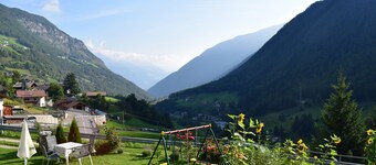 Suite with a fantastic view of the Flim waterfall