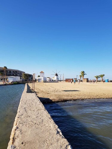 Luxury - modern - bungalow with WiFi!