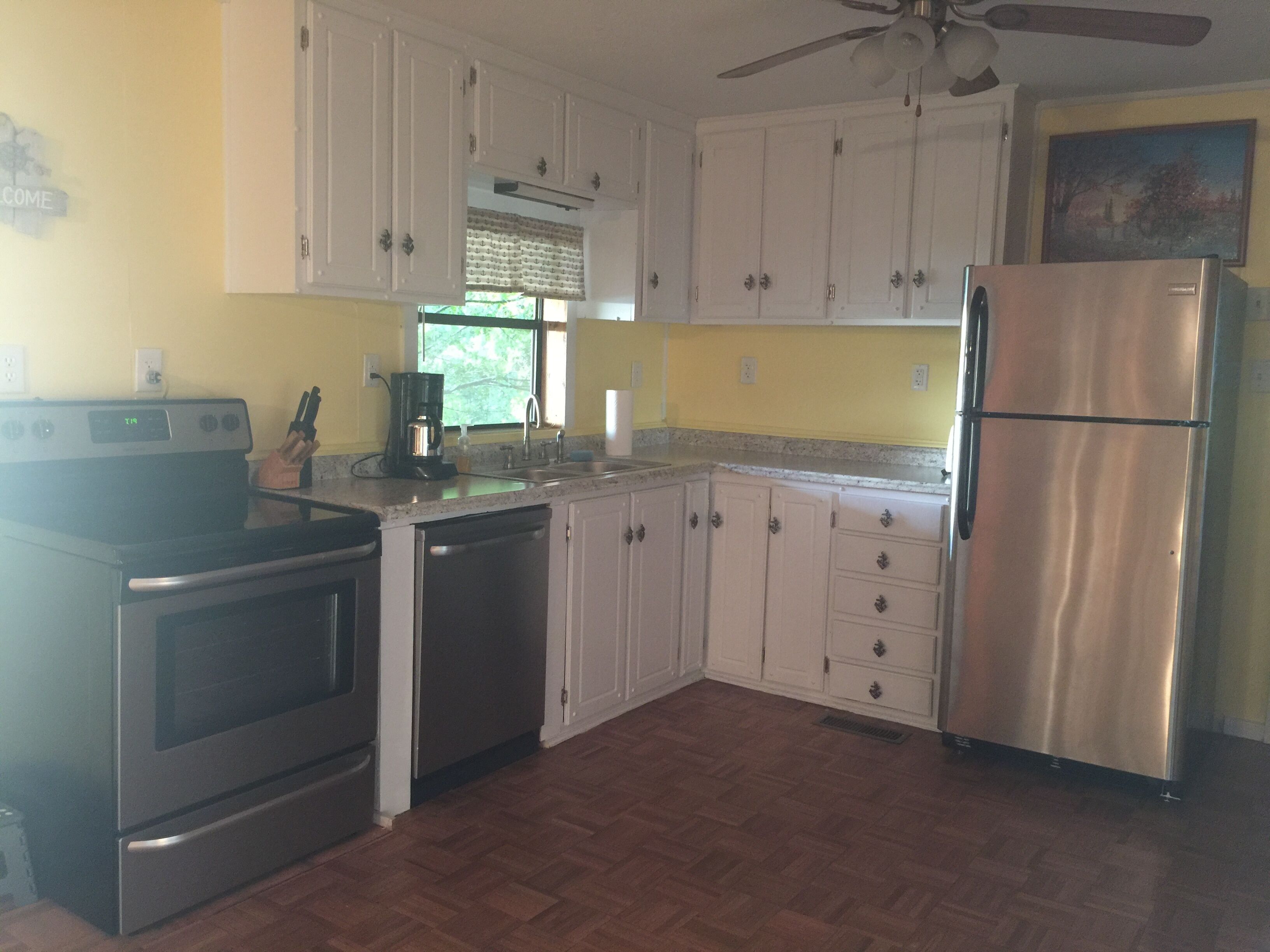 Dale Hollow - Breathtaking Lake View, Sleeps 6, WiFi, 