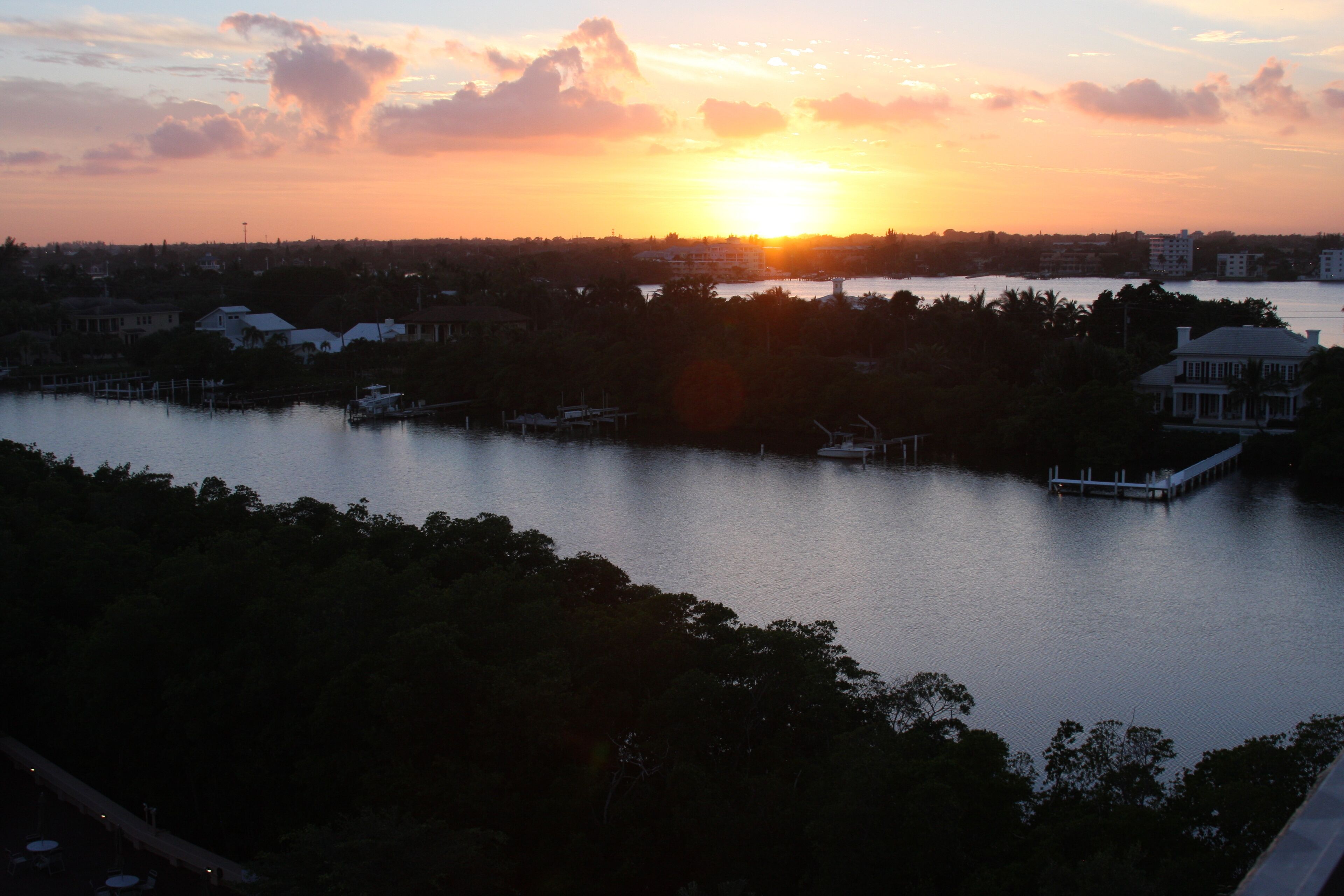 Beautiful Palm Beach Island with sunsets on the balcony.  90 day minimum stay.