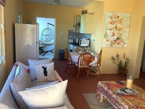Smart TV, books - A Touch Of Class To Your Stay-Our Iconic Egg Chair. (Basseterre)