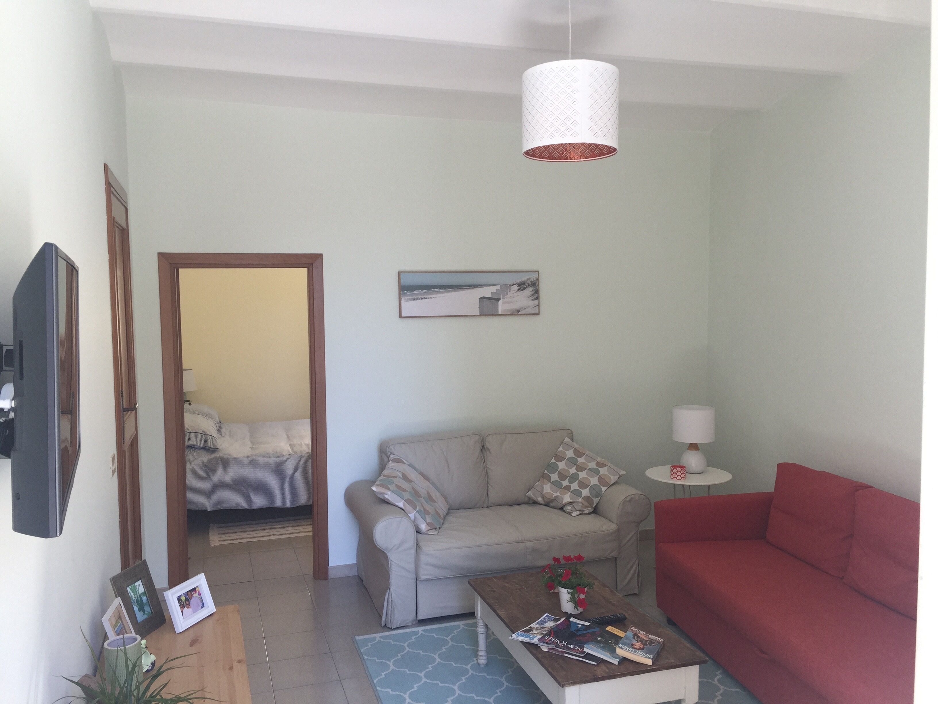 TV, libri, impianto stereo