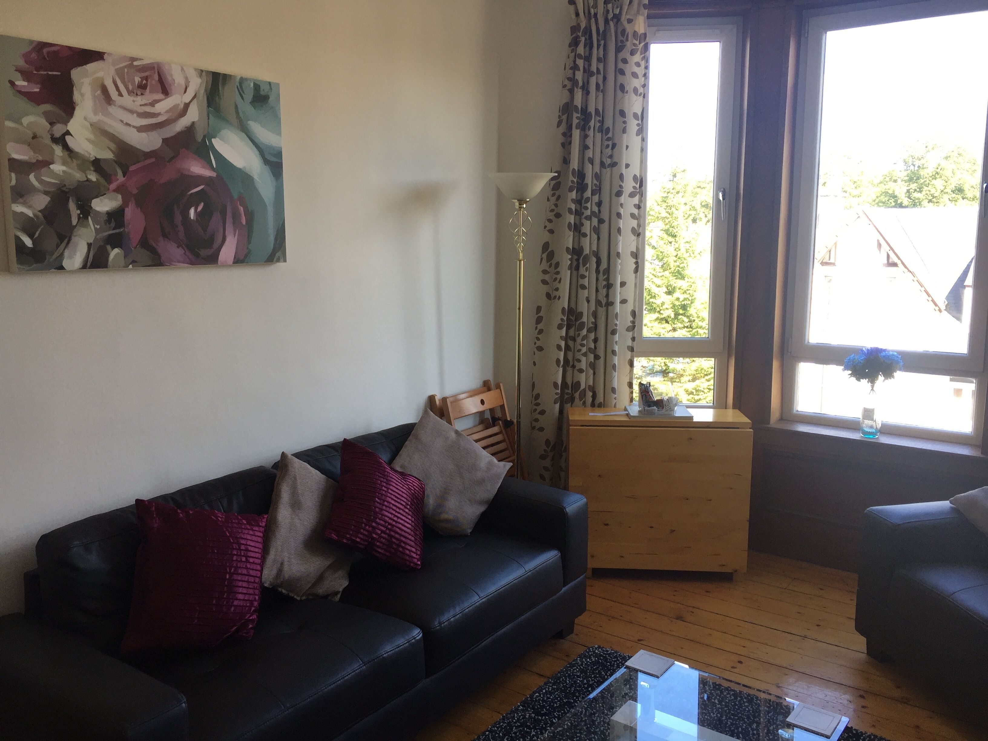 Great Location, 2 Bed Scotstoun/West End Flat