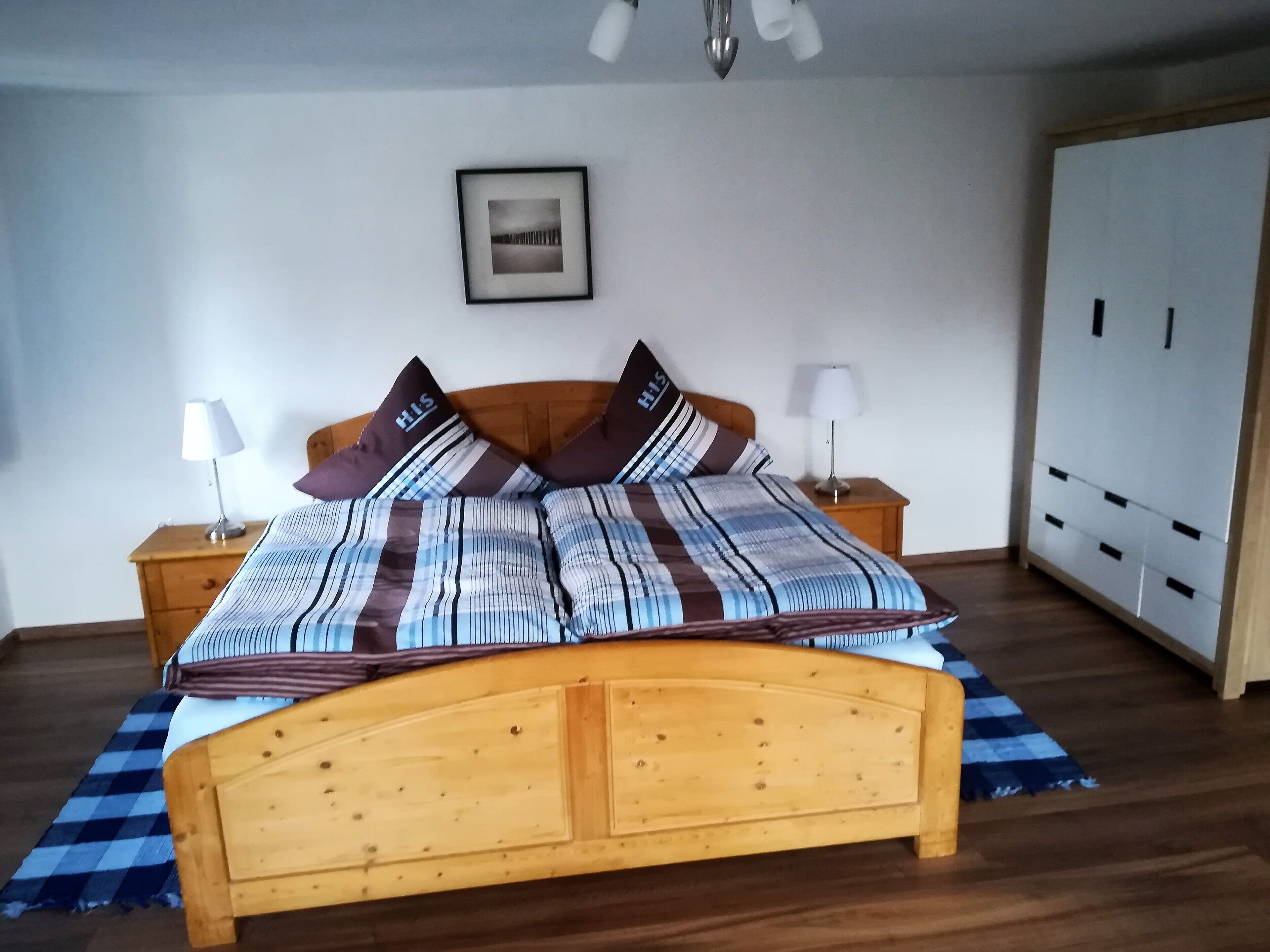 1 chambre, fer et planche à repasser, accès Internet, draps fournis