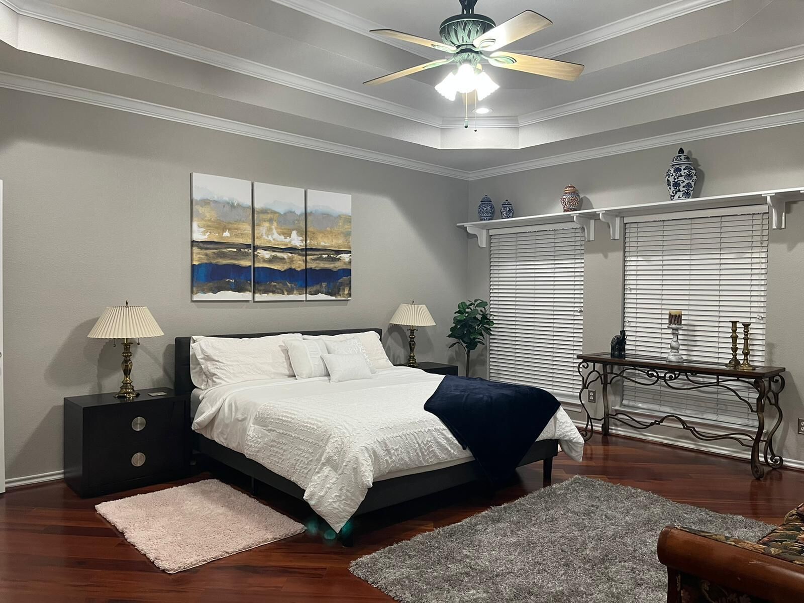 Peaceful & Beautiful Lake Front 3 BR/3 BA Hideaway on Eagle Mountain Lake