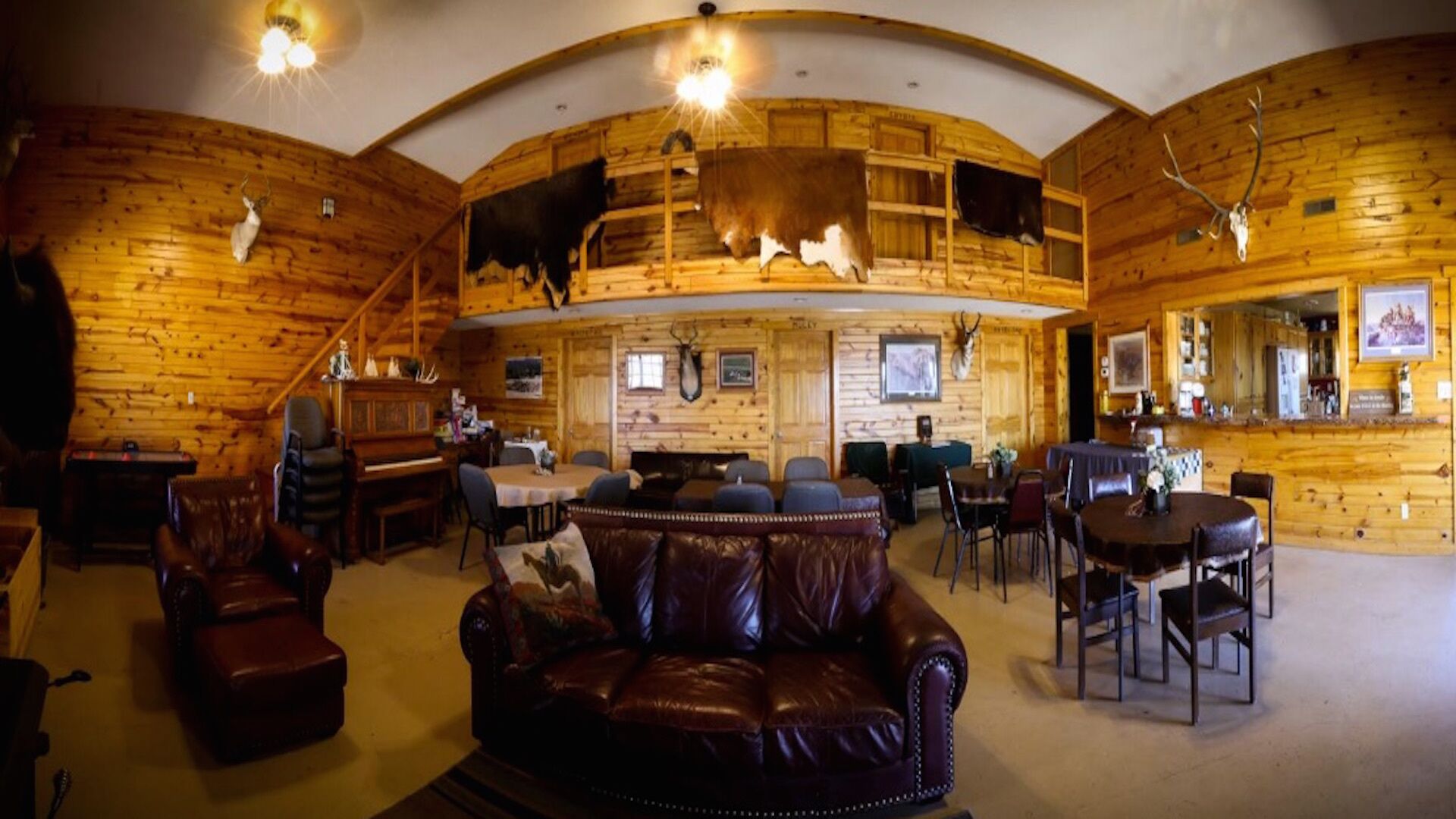Beautiful, spacious lodge 6 bedroom ranch lodge
