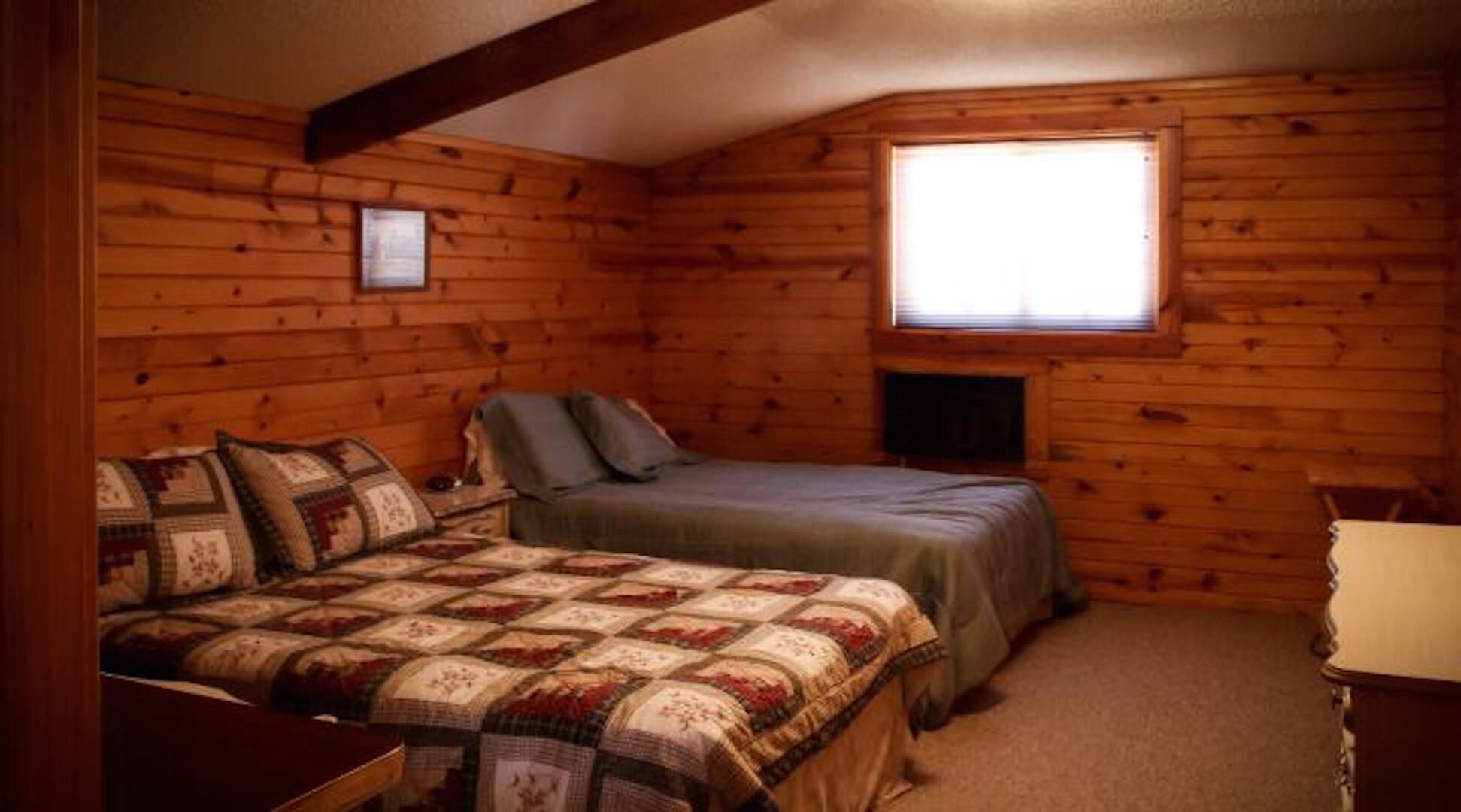 Beautiful, spacious lodge 6 bedroom ranch lodge