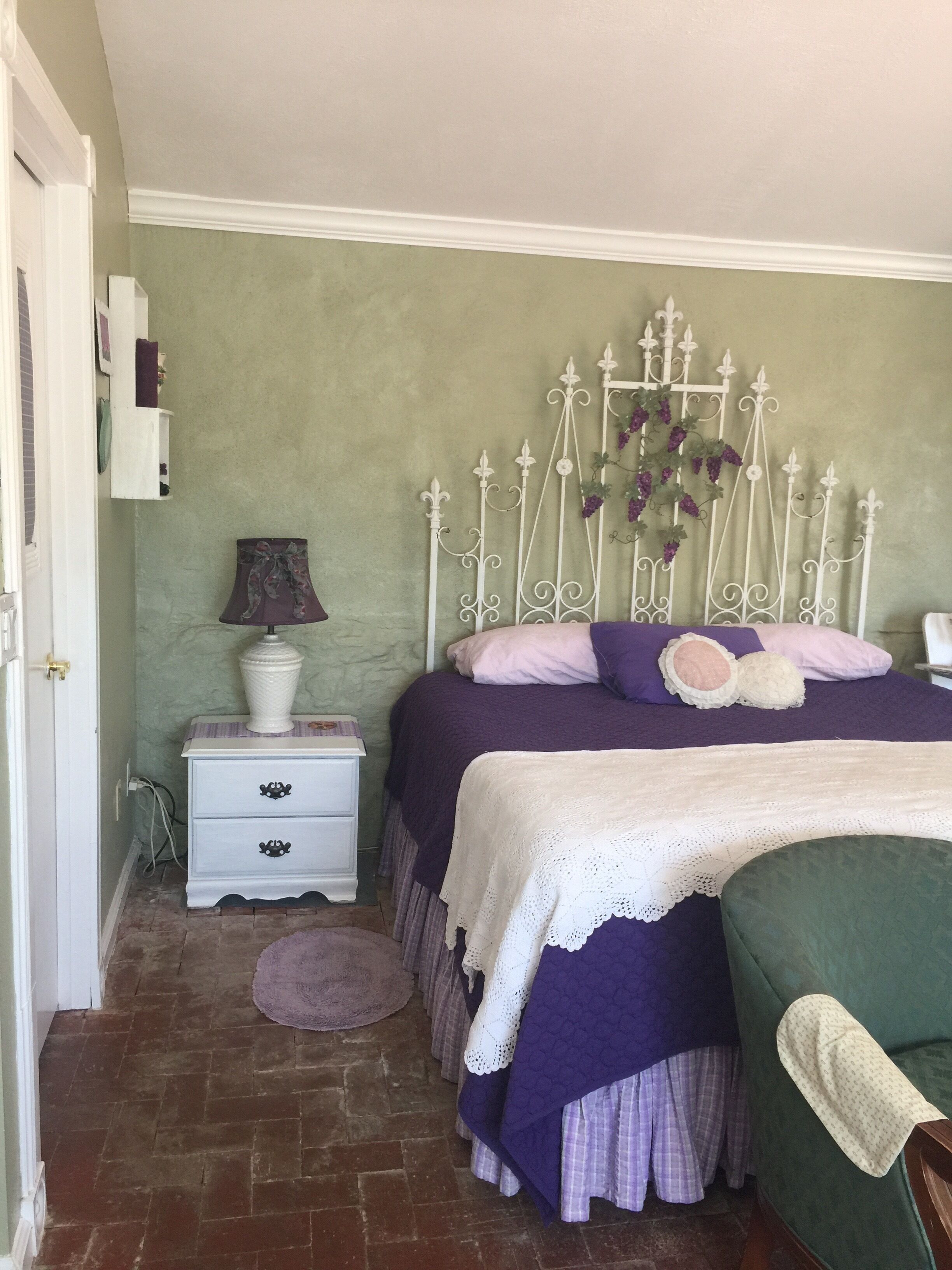 Grape House Down Town 