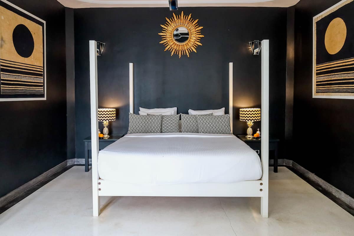 Amorous Porcupine | 1 bedroom, Egyptian cotton sheets, premium bedding, down duvets