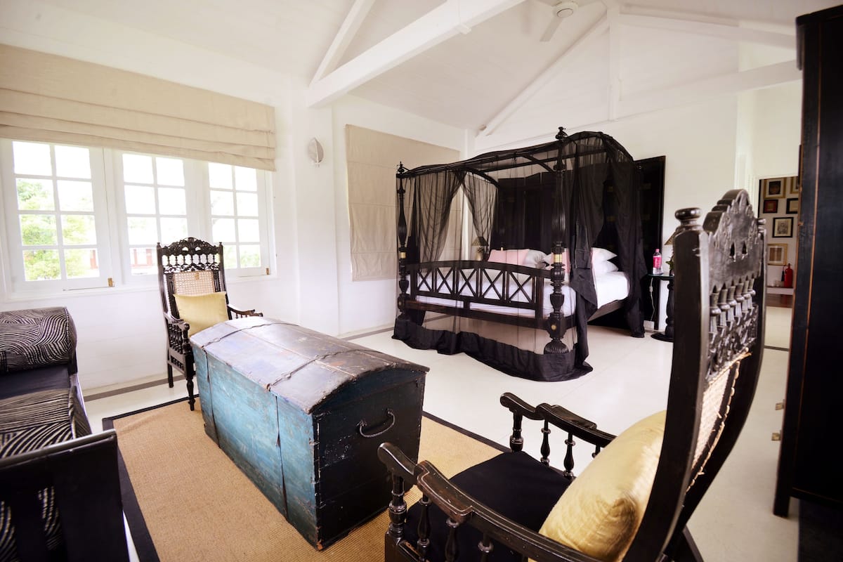 Singing Civit | 1 bedroom, Egyptian cotton sheets, premium bedding, down duvets