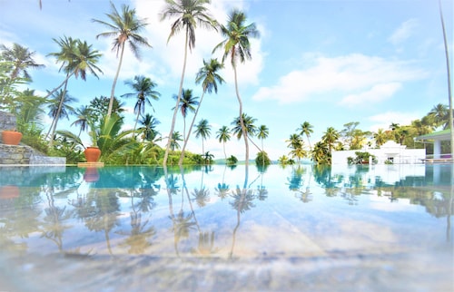 The Flame Tree Estate & Hotel