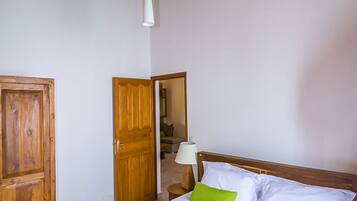 2 bedrooms, free WiFi