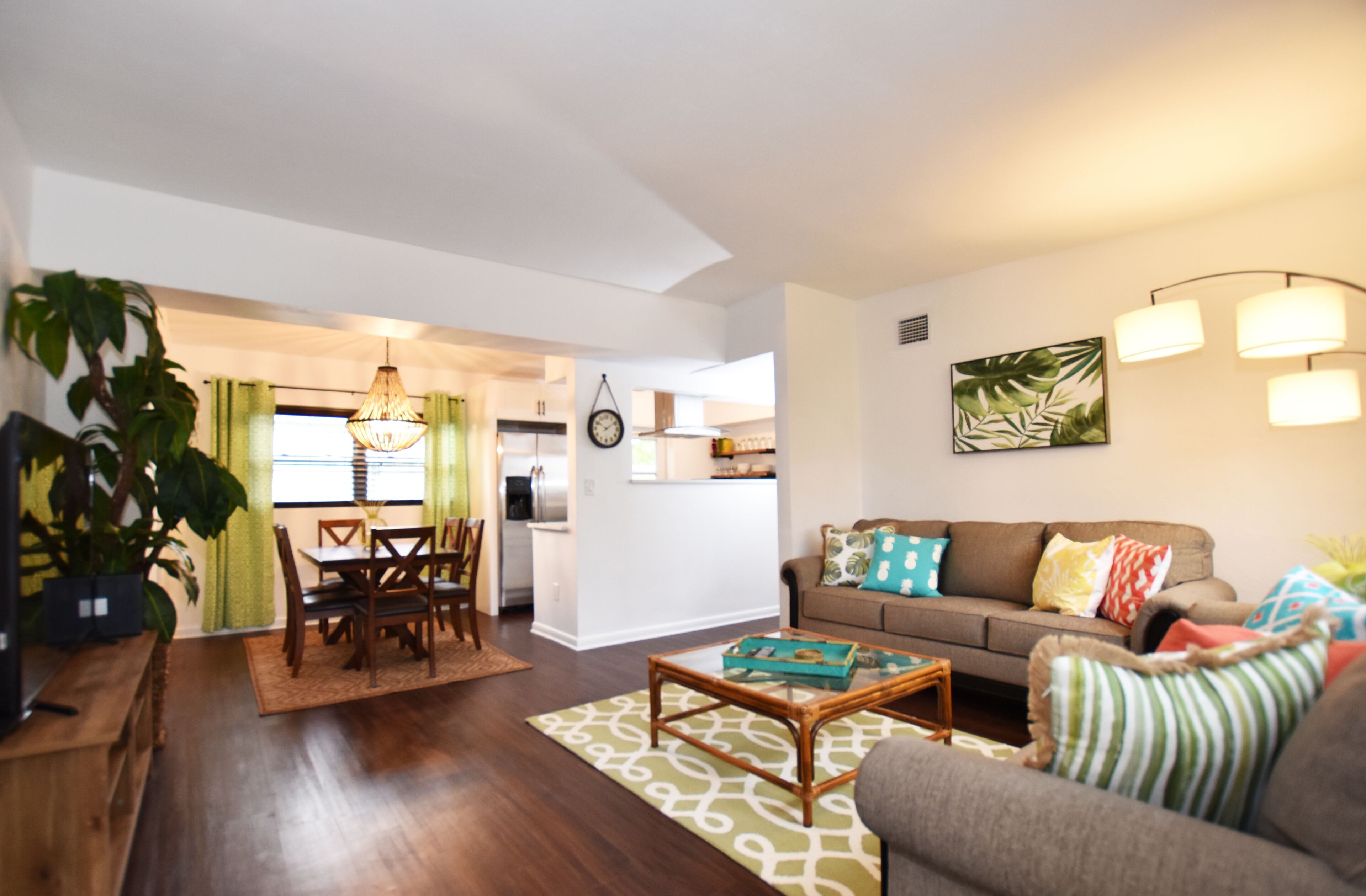 Smart TV, books, music library, stereo
