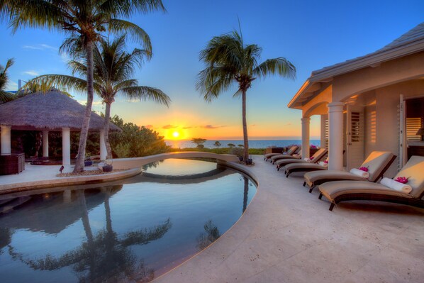 Outdoor pool, an infinity pool