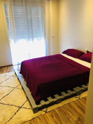 2 chambres, bureau, accès au Wi-Fi (inclus)