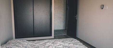 2 bedrooms, desk, free WiFi