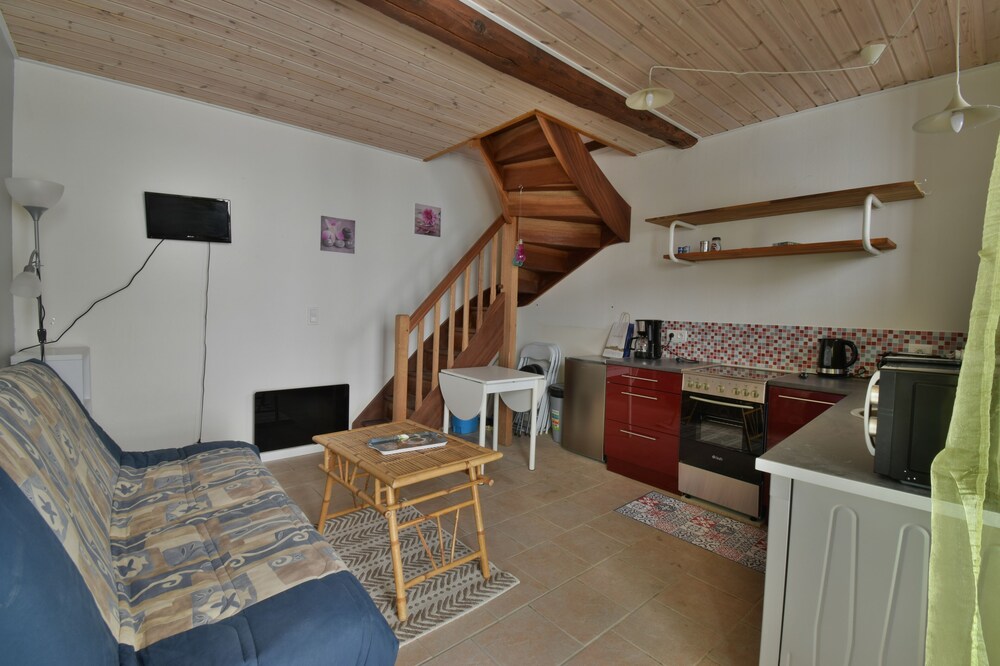 Renovated stone cottage between Carcassonne and Limoux