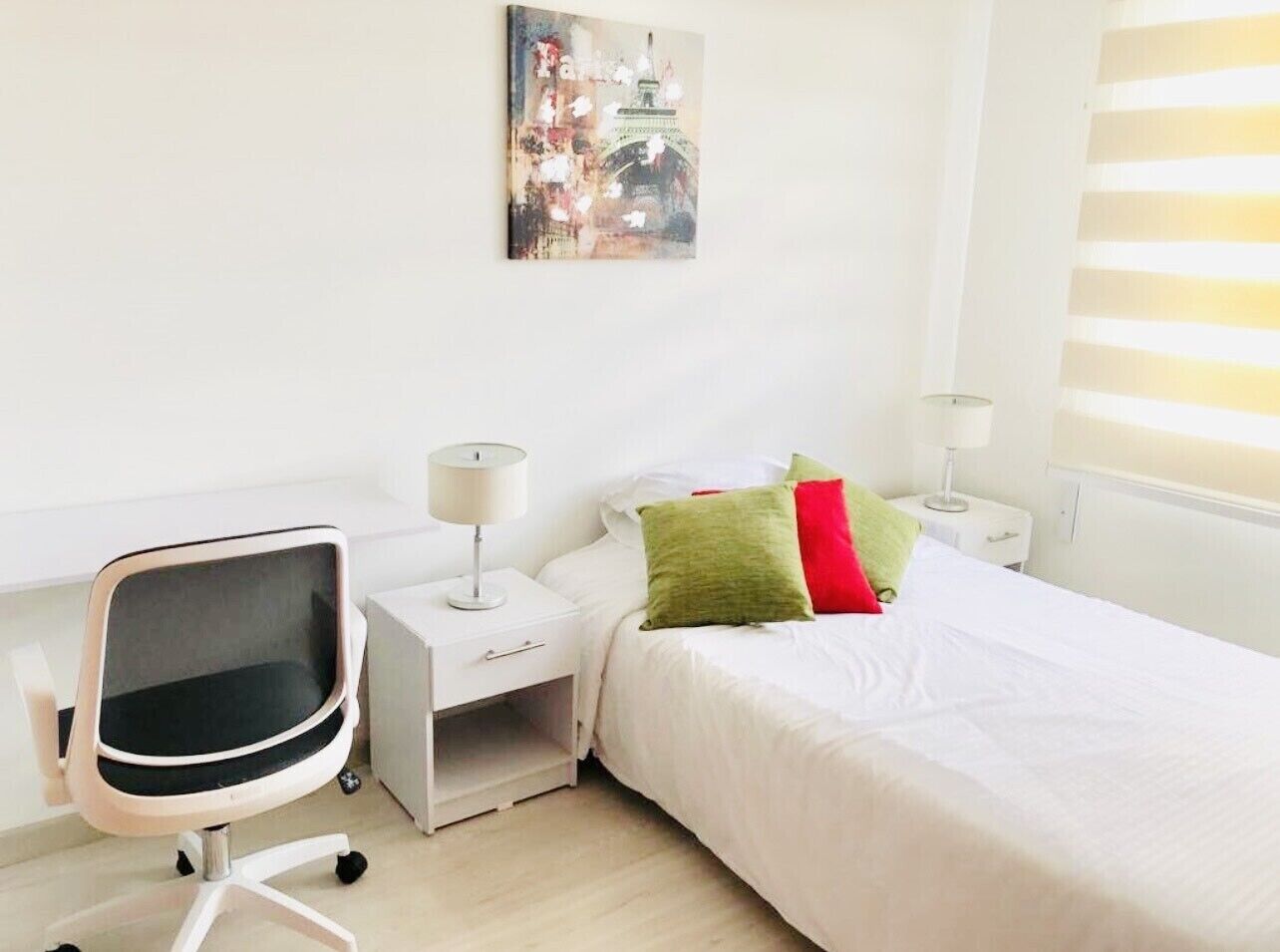 Beautiful and Luxury  3 Bedroom Apto with Parking Included