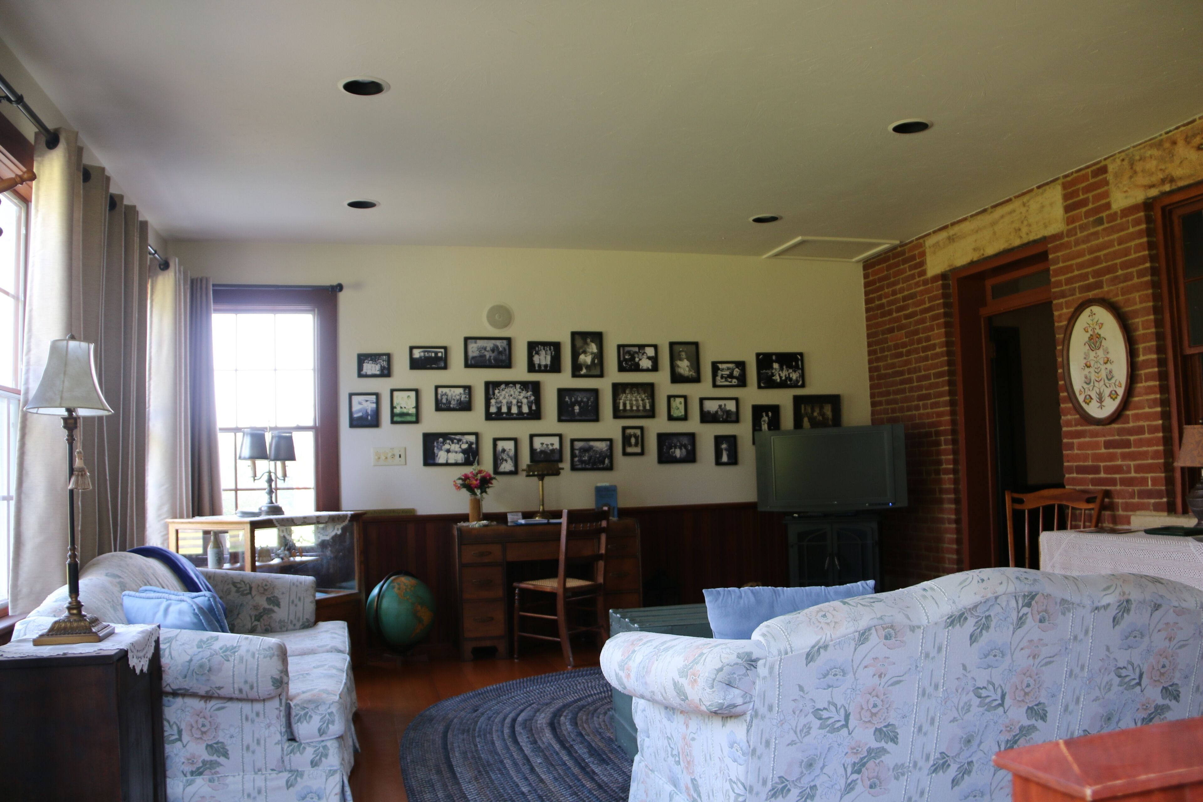 Beautiful Historic Farm House on 35 scenic acres