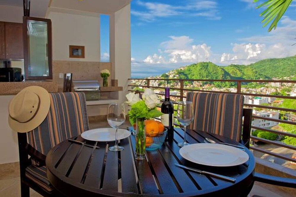 1 bed 1 bath Mountain View PENTHOUSE · RPH5