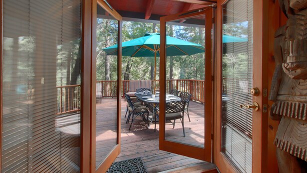 Unclassified image, 1 of 24, button - (10N) Black Oak Lodge at The Redwoods In Yosemite (Yosemite National Park)