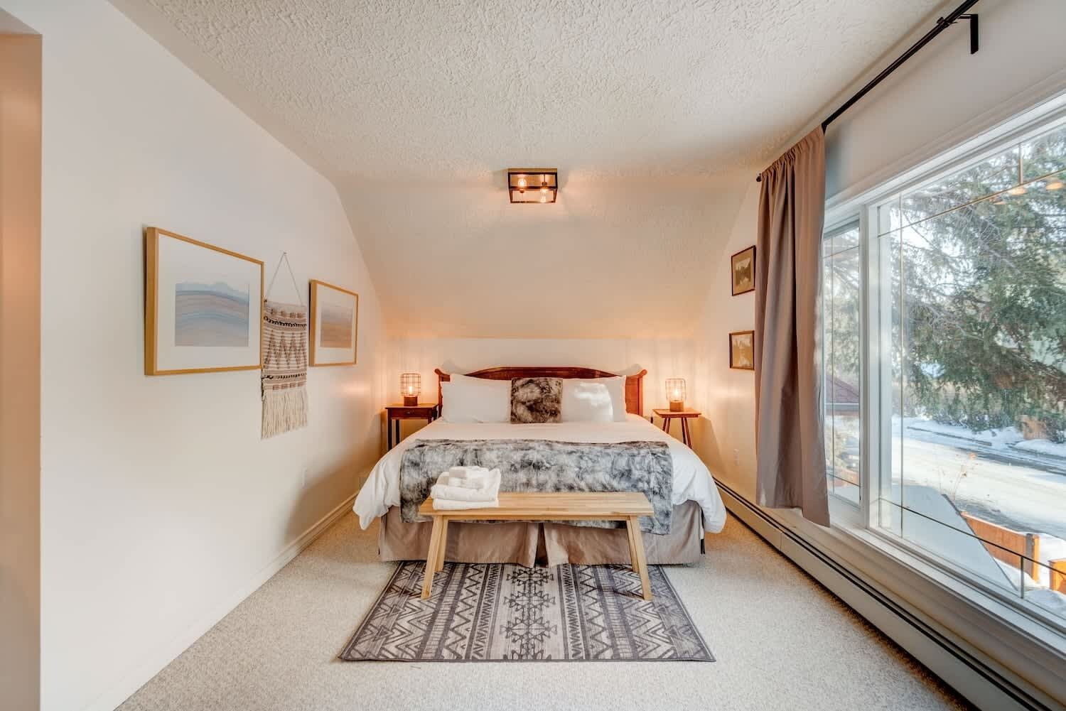 4 slaapkamers, een strijkplank/strijkijzer, wifi, beddengoed