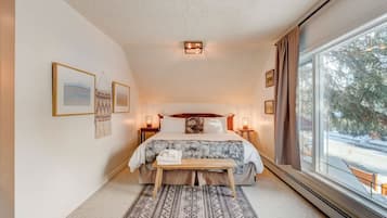 4 slaapkamers, een strijkplank/strijkijzer, wifi, beddengoed