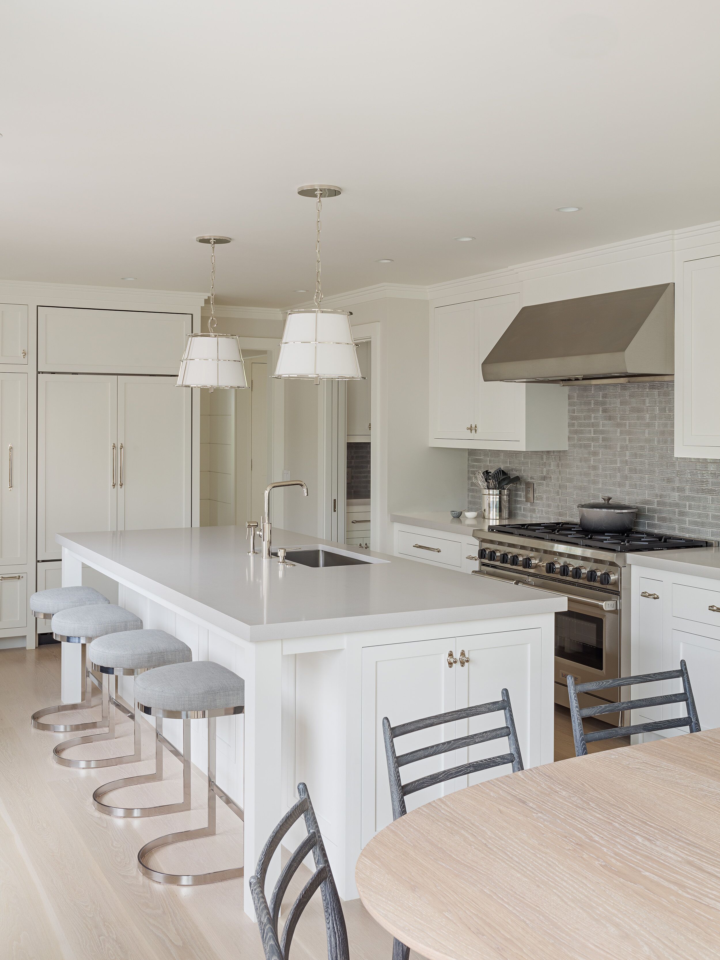 New Construction 6 BR Designer Home in Cliff Area with Pool & Guest House