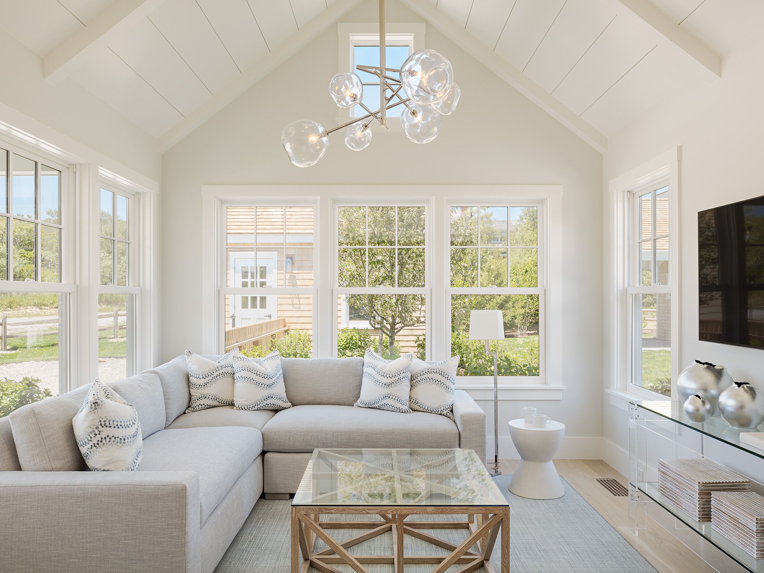 New Construction 6 BR Designer Home in Cliff Area with Pool & Guest House