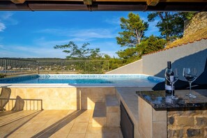 Pool - Apartment in Supetarska Draga with Seaview, Balcony, Air condition, WIFI (3321-1) (Supetarska Draga)