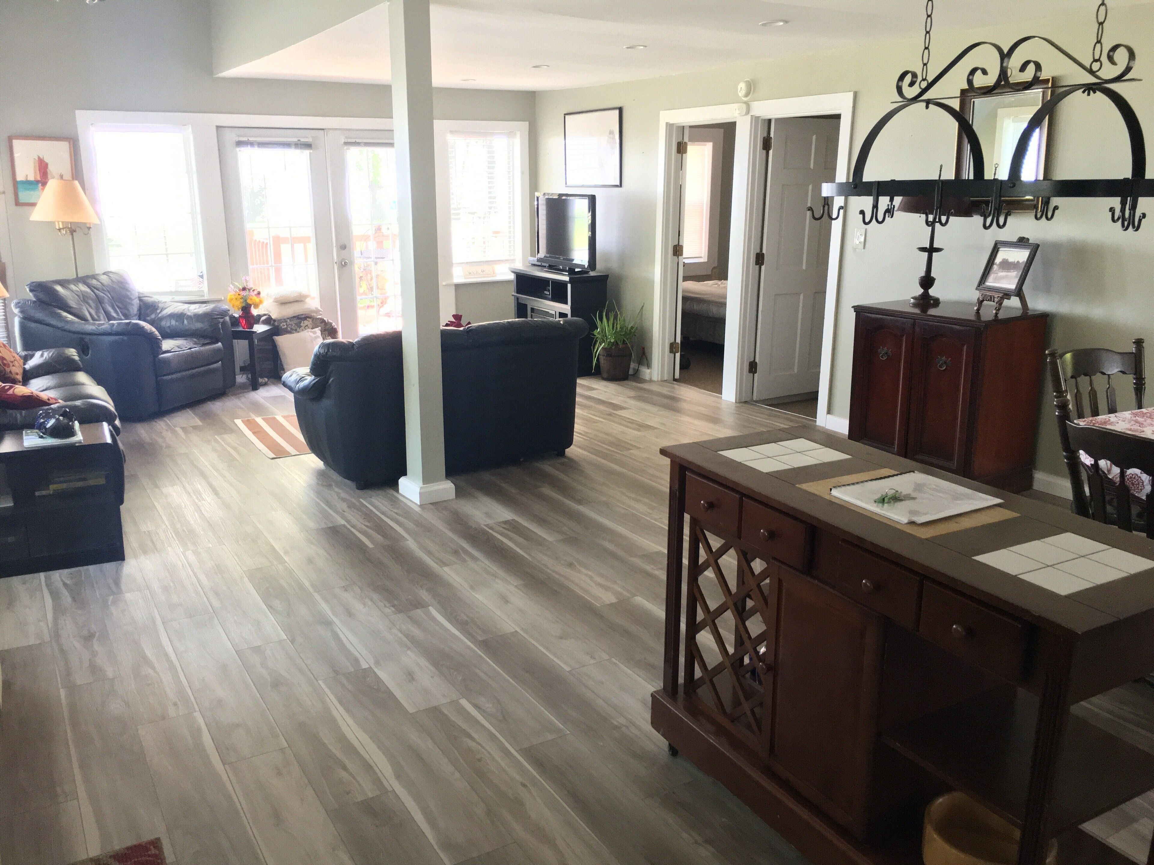 Beautiful Saratoga Lake House<br>W/ NEW UPDATES 