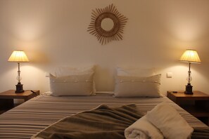 2 soverom, strykejern/-brett, reiseseng for barn og wi-fi (inkludert)