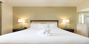 2 bedrooms, iron/ironing board, free WiFi, bed sheets - Grand Pacific Palisades Resort, Carlsbad - next to LEGOLAND, JULY 6-13, 2025 (Carlsbad)