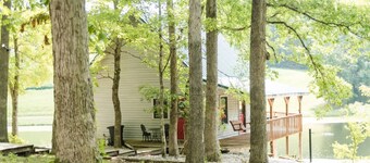 The Lake House/Cabin is a hidden gem (Sleeps 4)