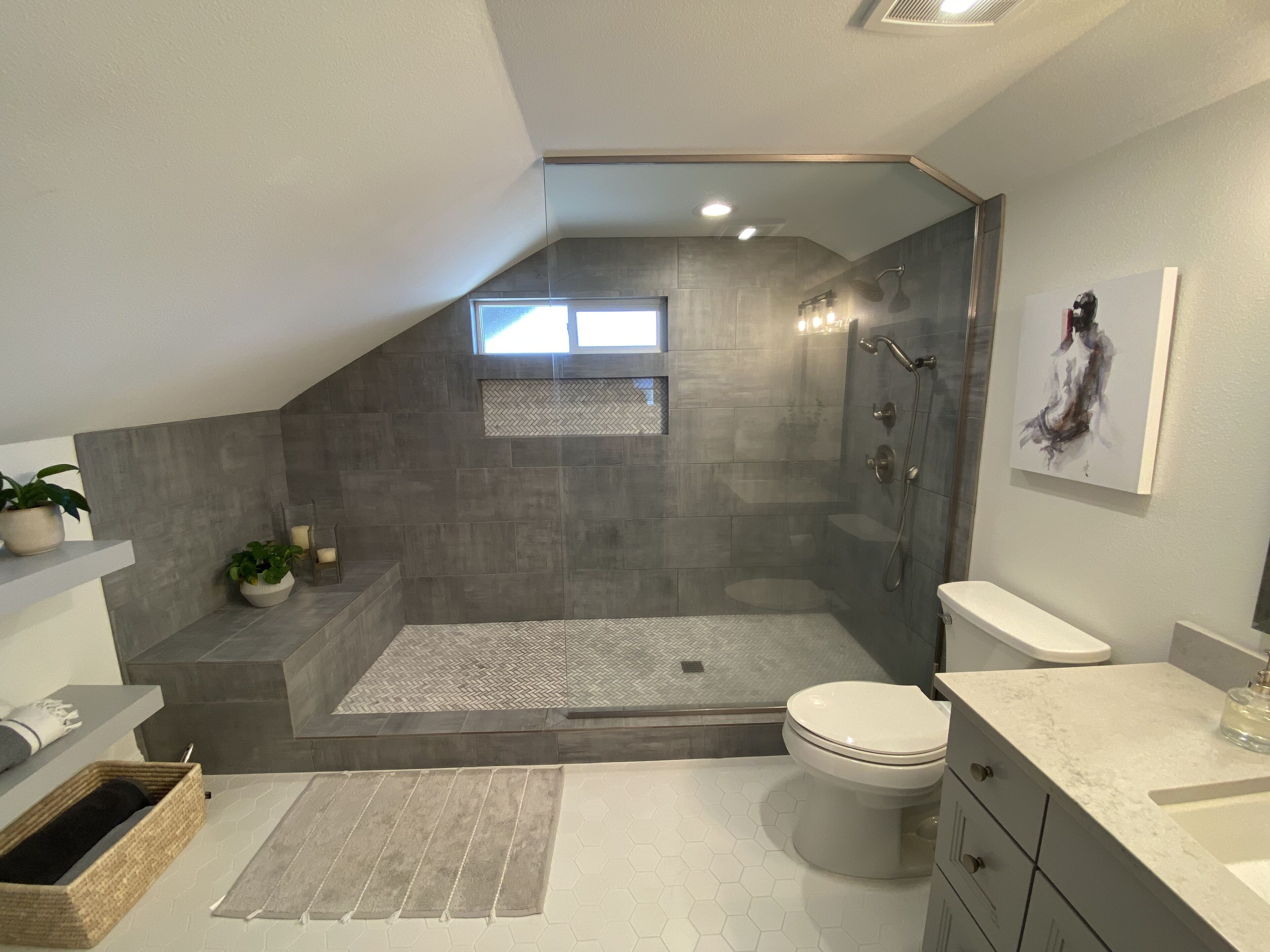 Beautiful Downtown Craftsman with River View