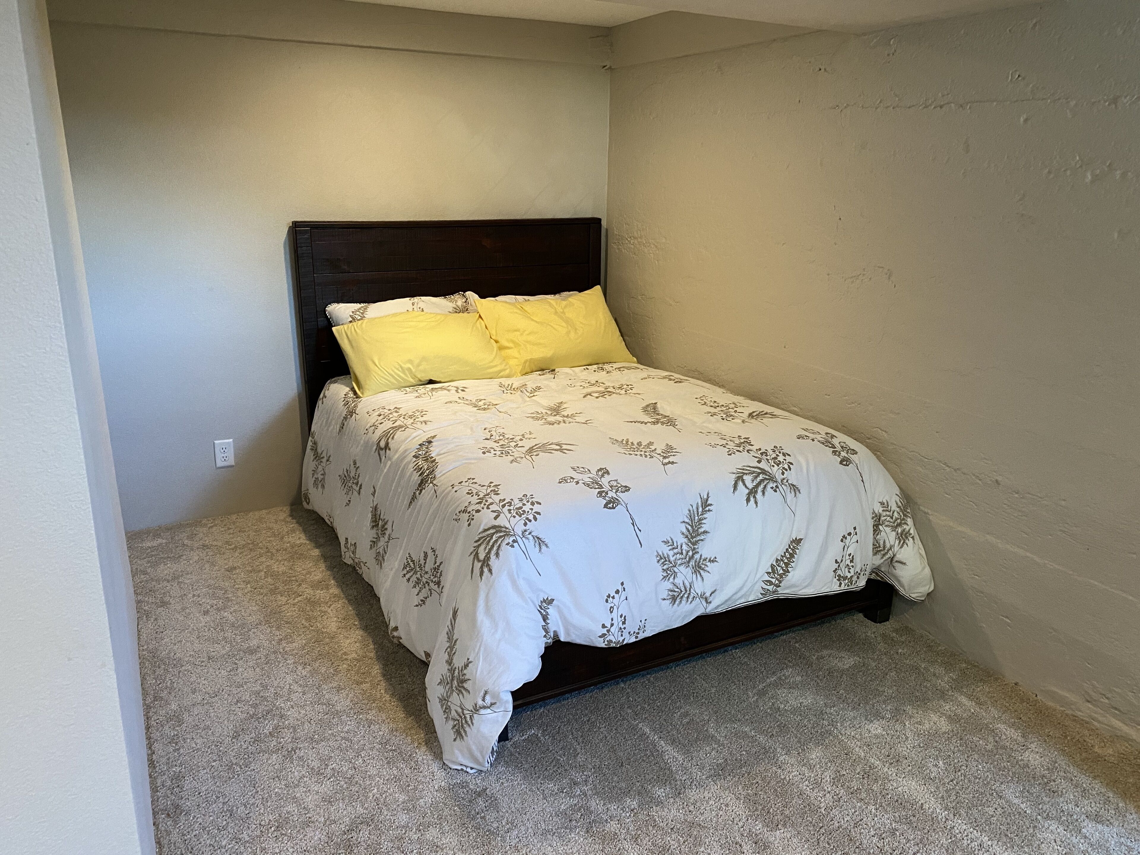 Beautiful Downtown Craftsman with River View