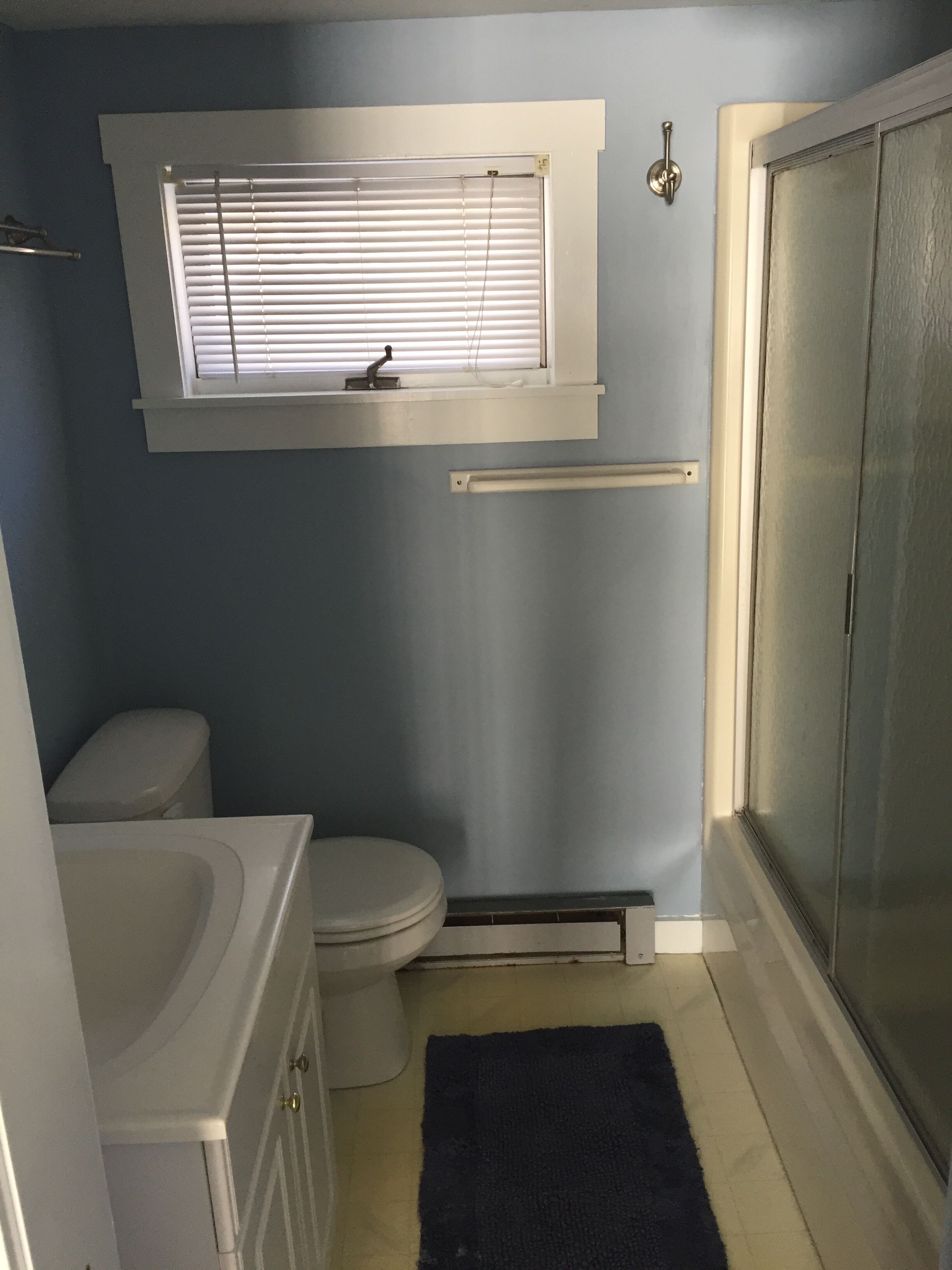 Waterfront cottage in Meredith Bay!